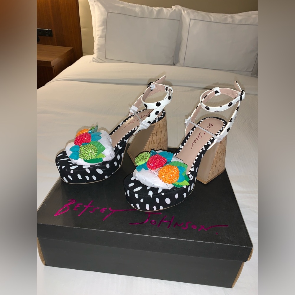 Betsy Johnson Sprite Dot Print Platform Cork Block Heel Sandals. Black/White - Picture 5 of 10